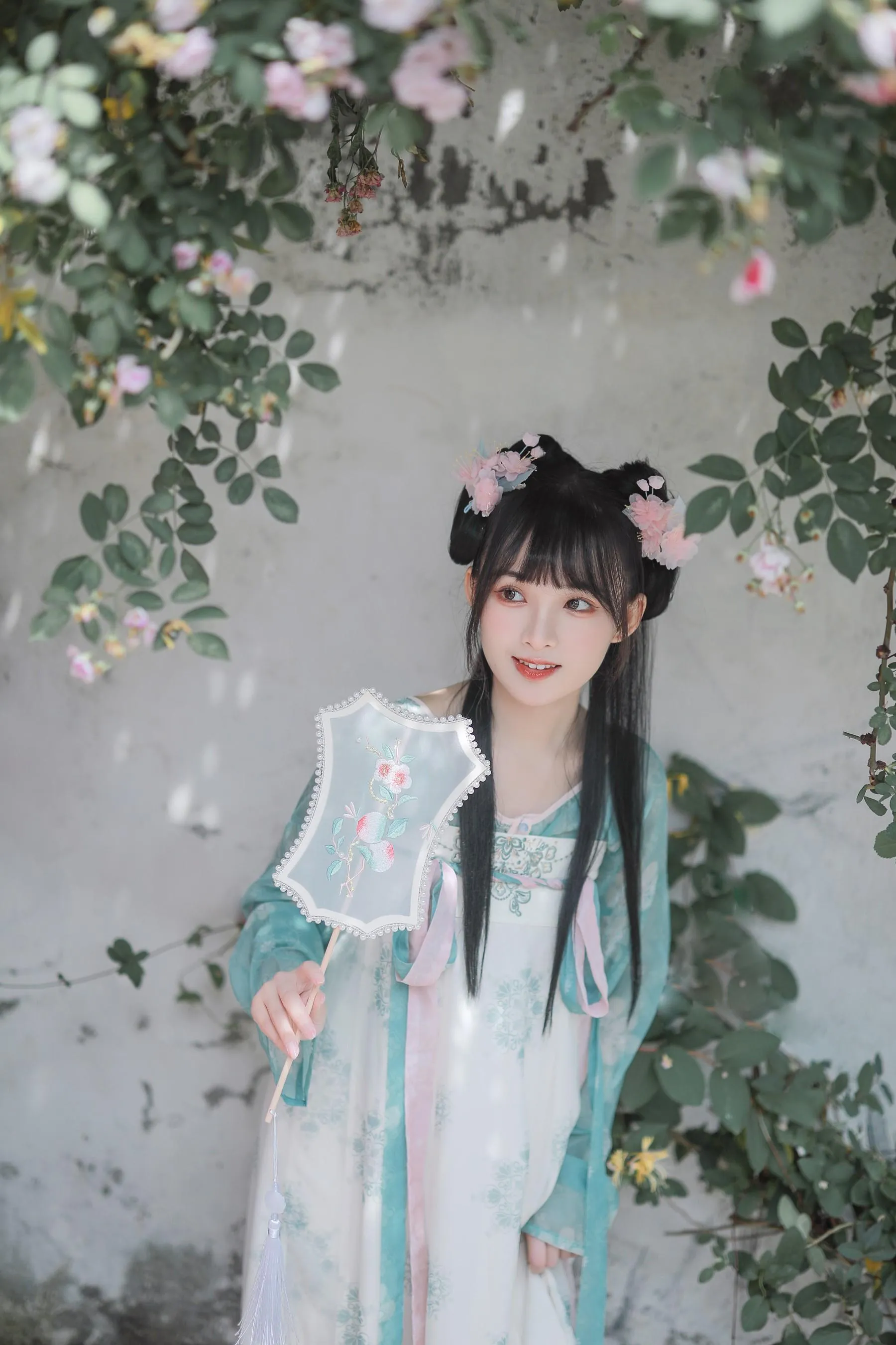 [艺图语] 2022.06.14 渐开荷芰落蔷薇 莉莉崽w [20P]插图7